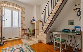 Antiche Mura Apartment Nel Cuore della Pugliabivani, cucina, terrazzo